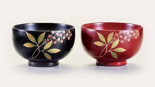 蒔絵が施された会津塗の椀、二客